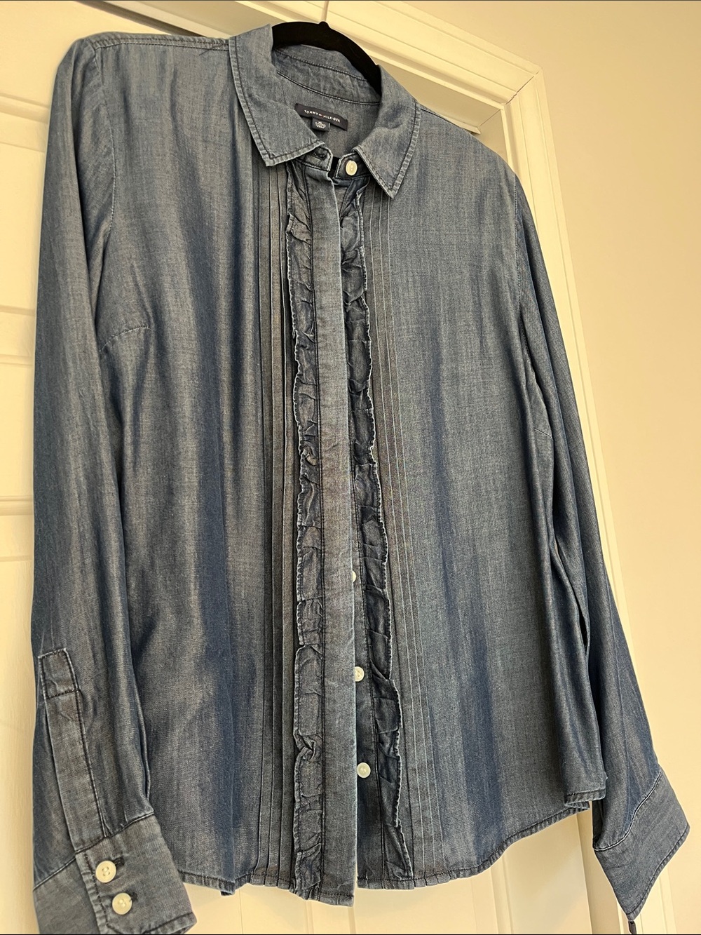 Tommy Hilfiger Ruffled Front Chambray Button-Up Shirt - Blue